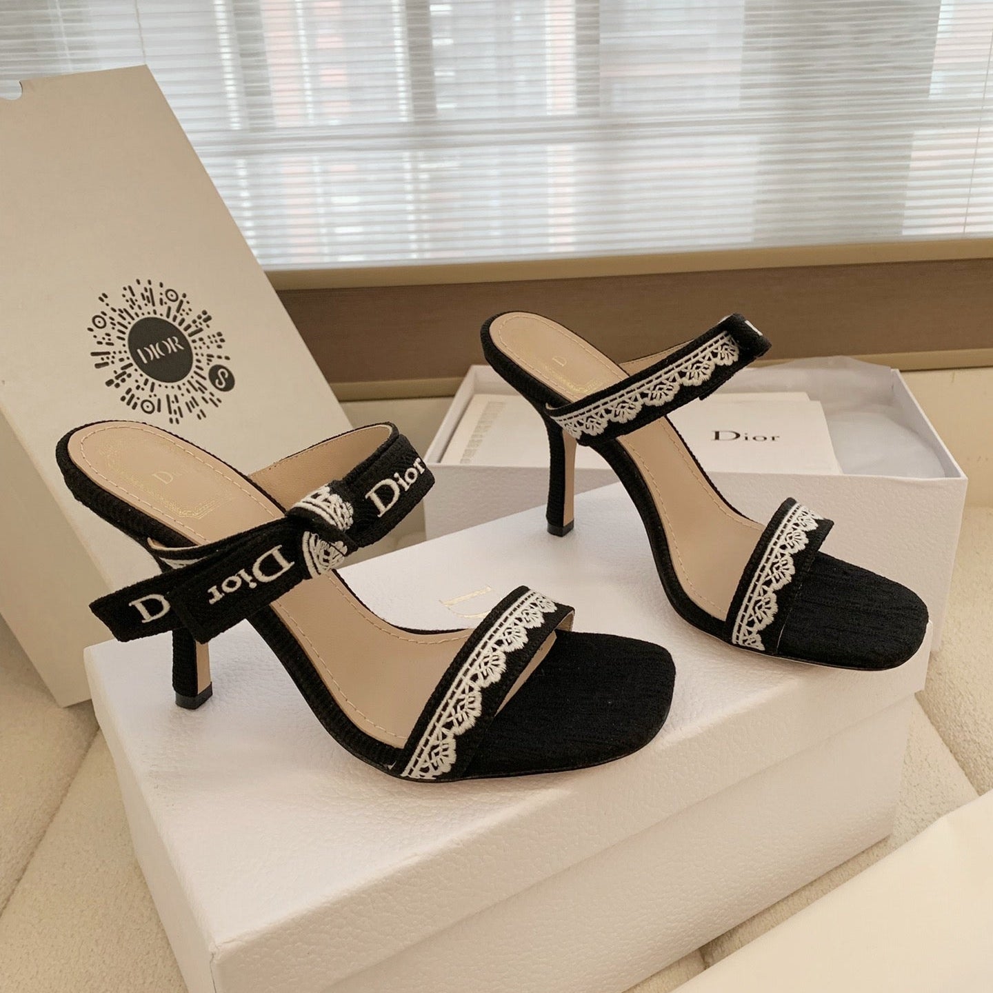 CD 26s High Heel Sandal 100 Black Canvas Sheepskin  664176