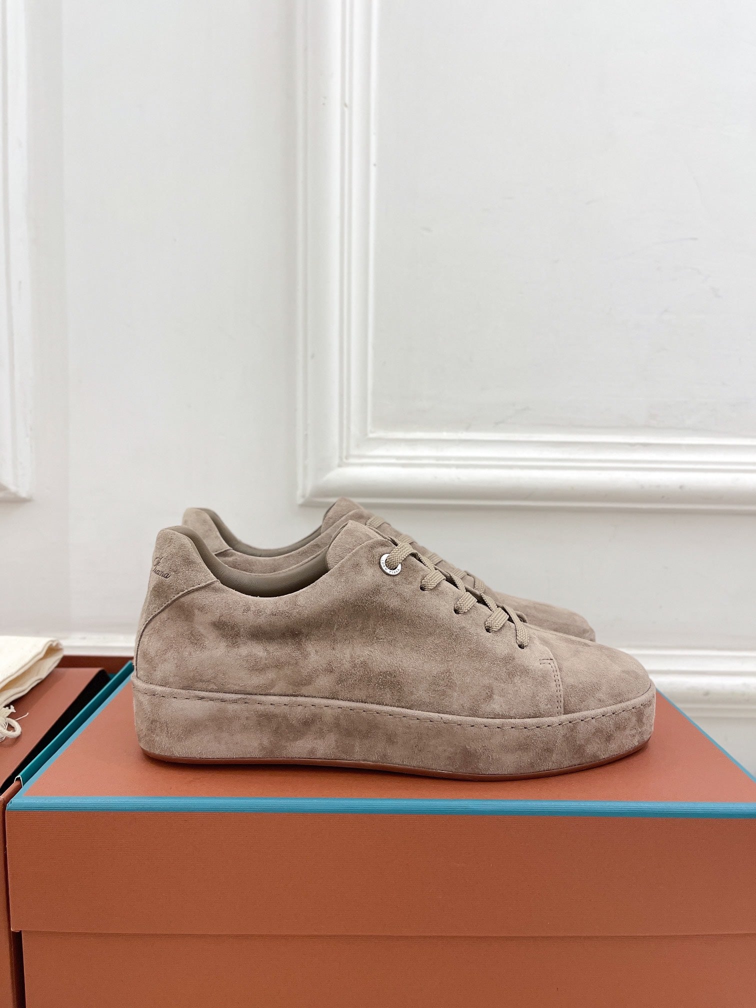 LP Nuage Sneaker In Light Grey Brown Suede 988293