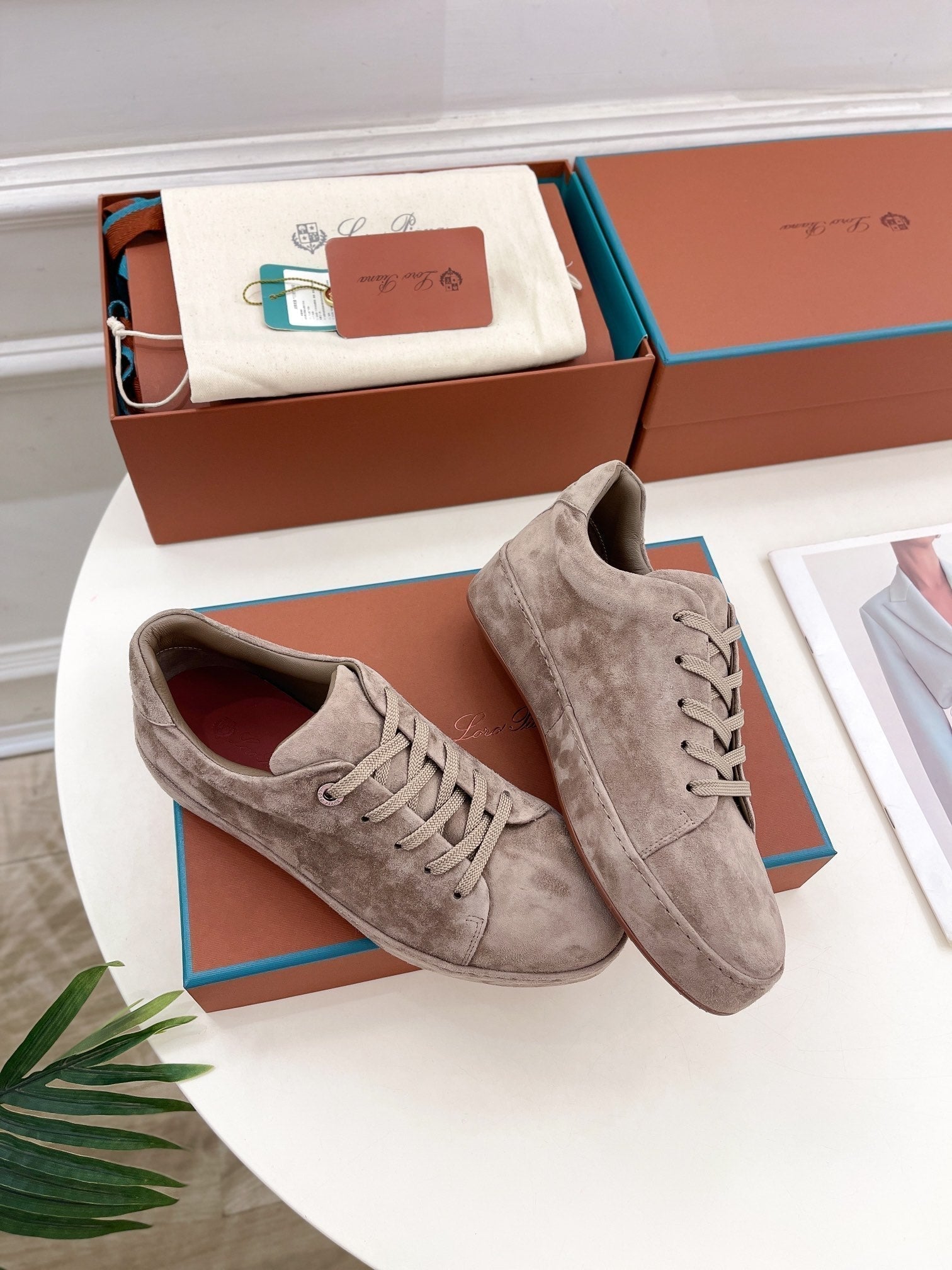 LP Nuage Sneaker In Light Grey Brown Suede 988293