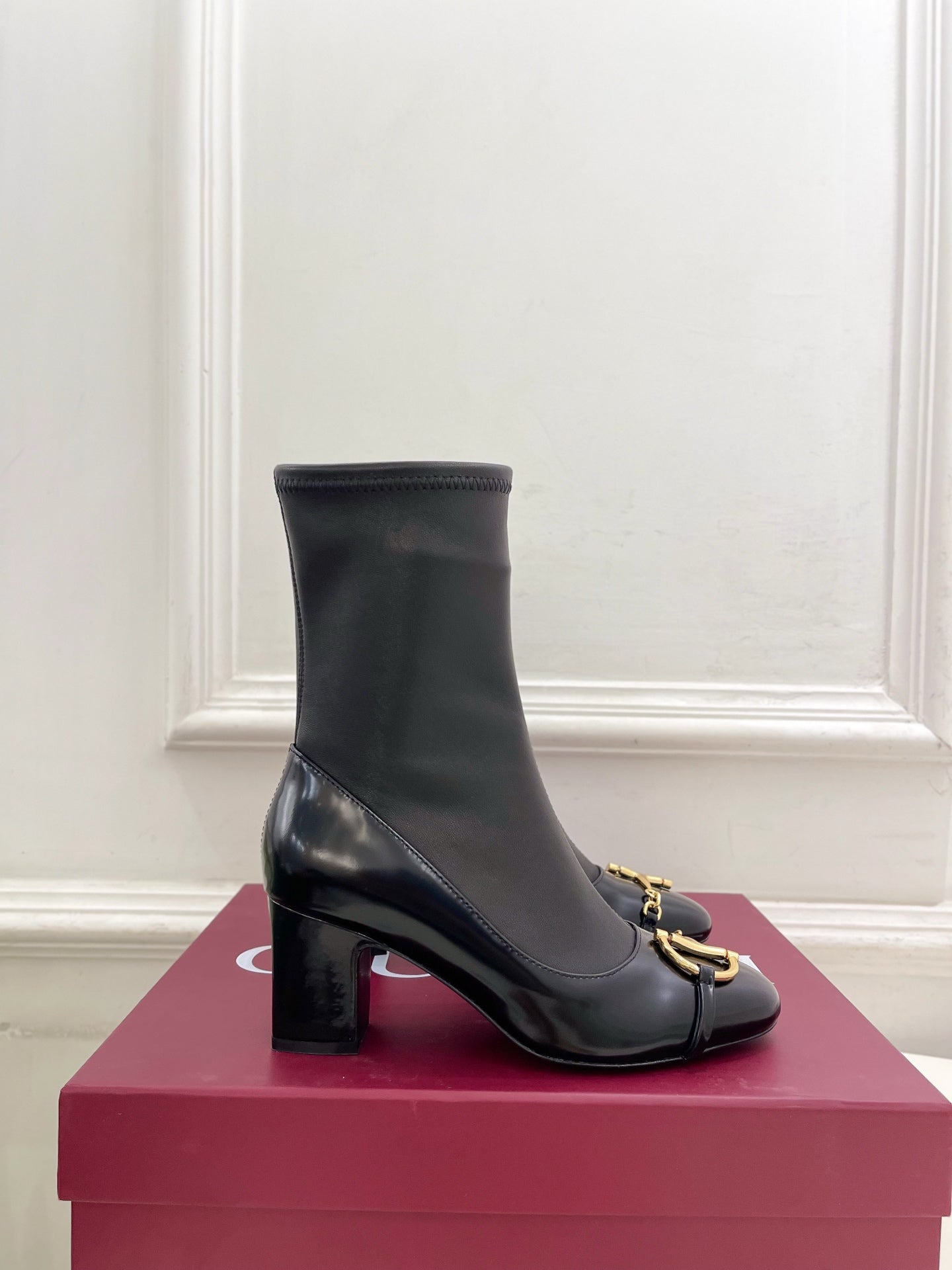 GG horsebit chunky heel ankle boots black calfskin 536057
