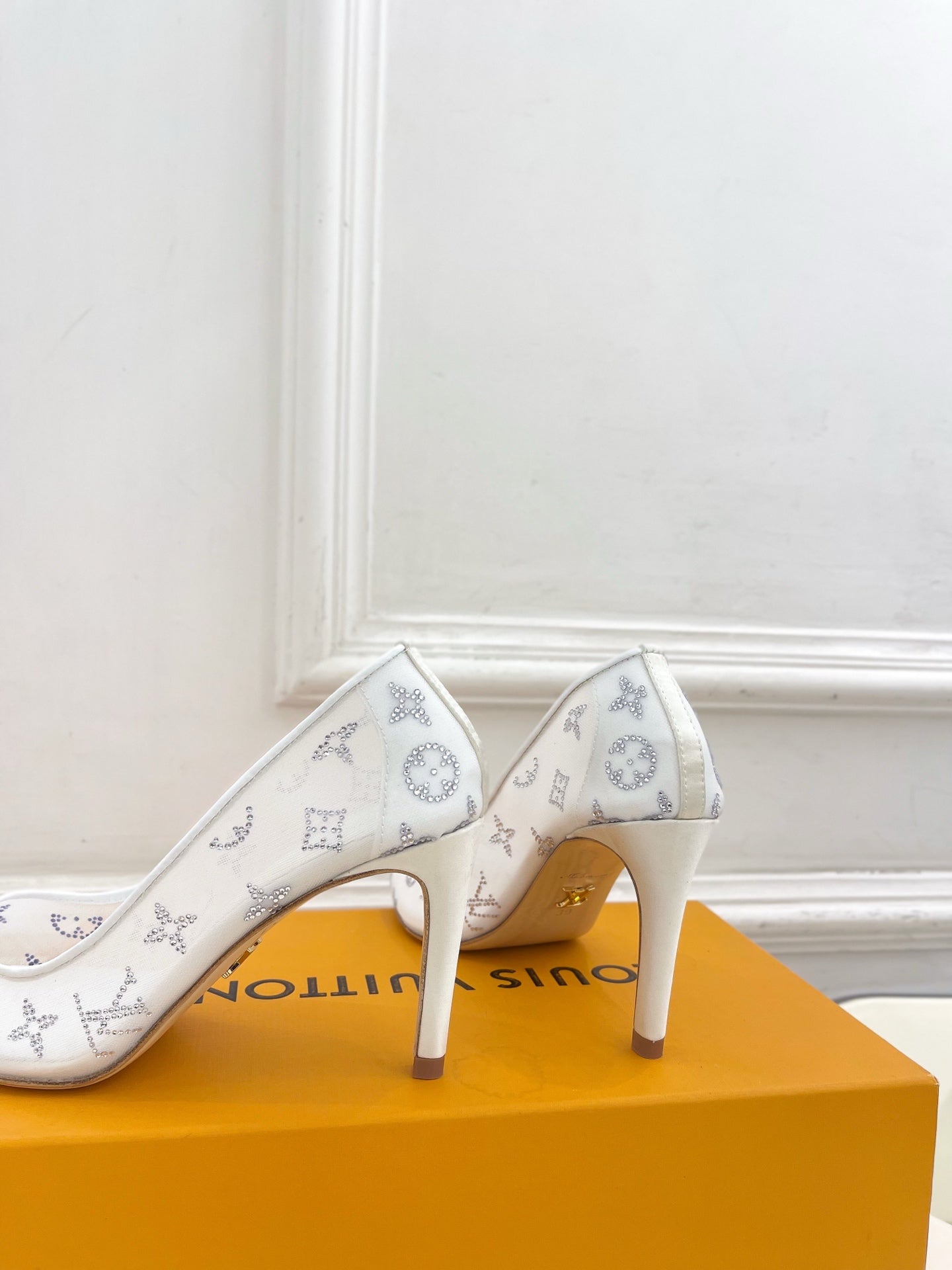 Louis Vuitton 2026 Gala Pump 85mm White Mesh Leather