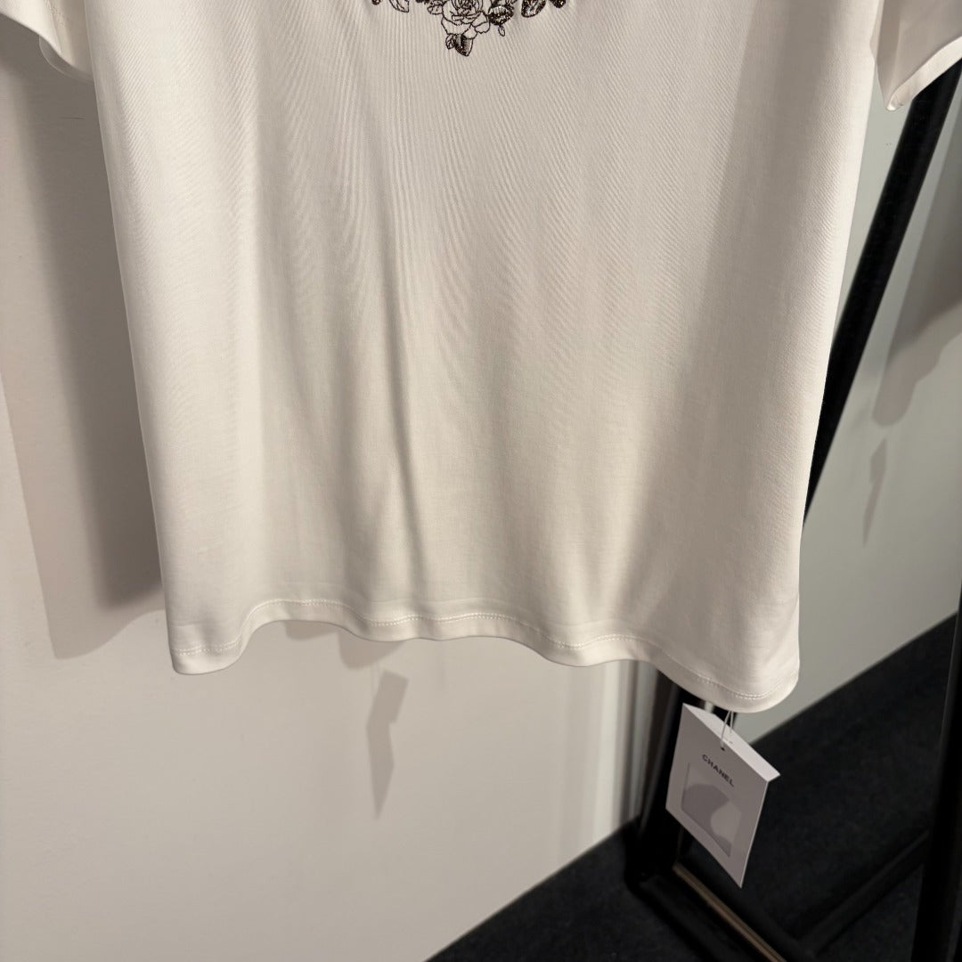 Chanel 2026 Rose Heart Embroidered T-shirt White Black Cotton 150138