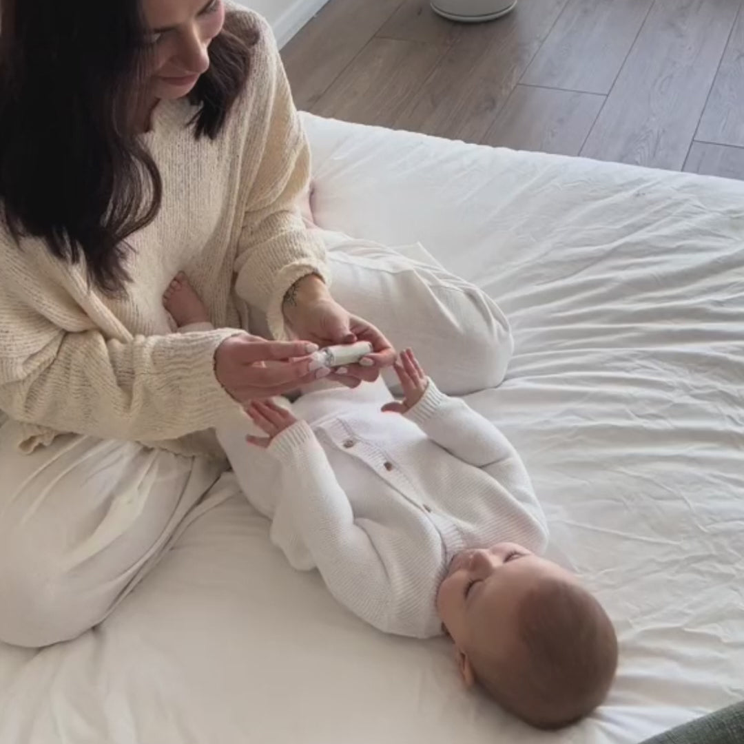 Load video: kiddoteething : Stop Teething Pain in Seconds &amp; all Natural.