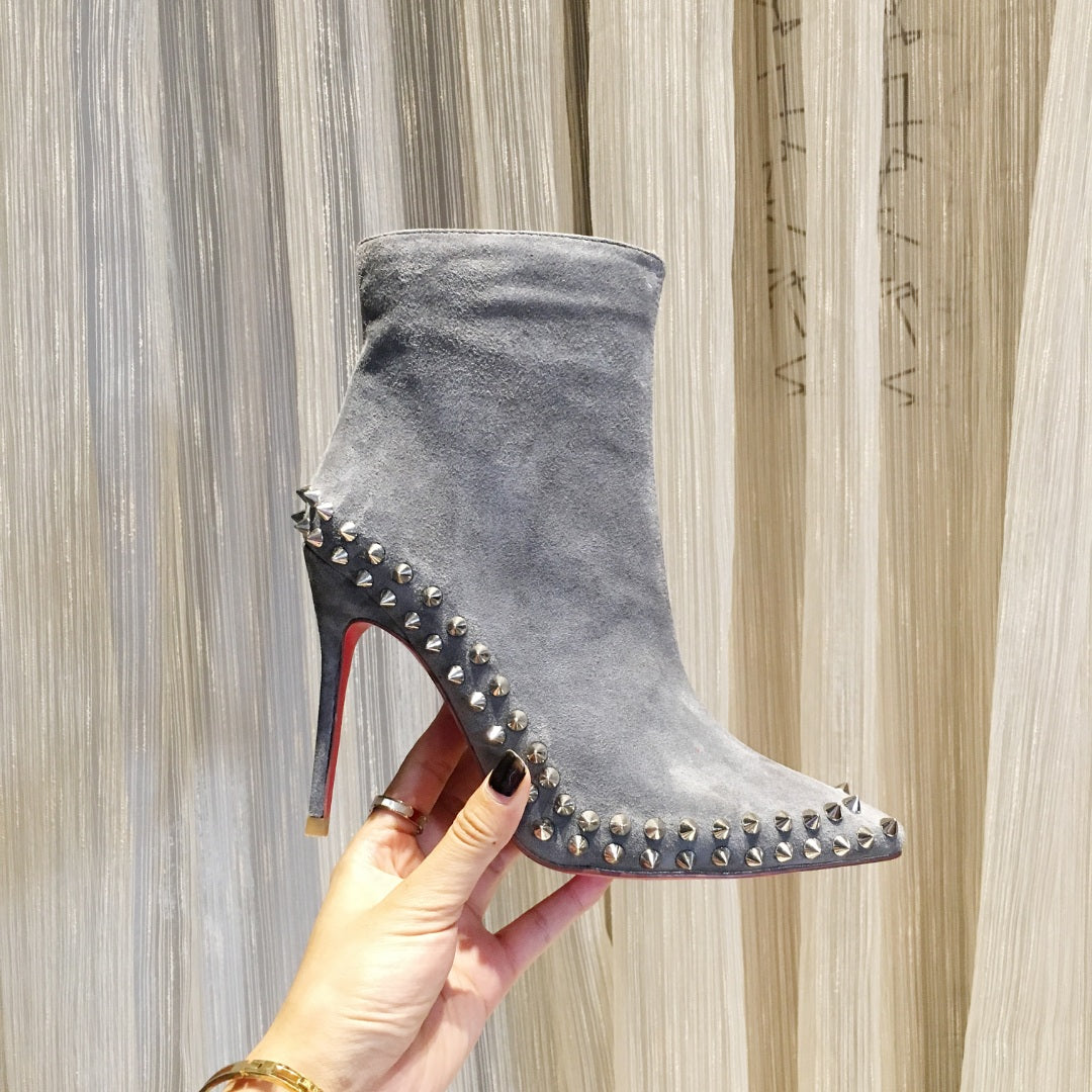 CL Willetta Ankle Boots 100mm Suede with Spikes Gray