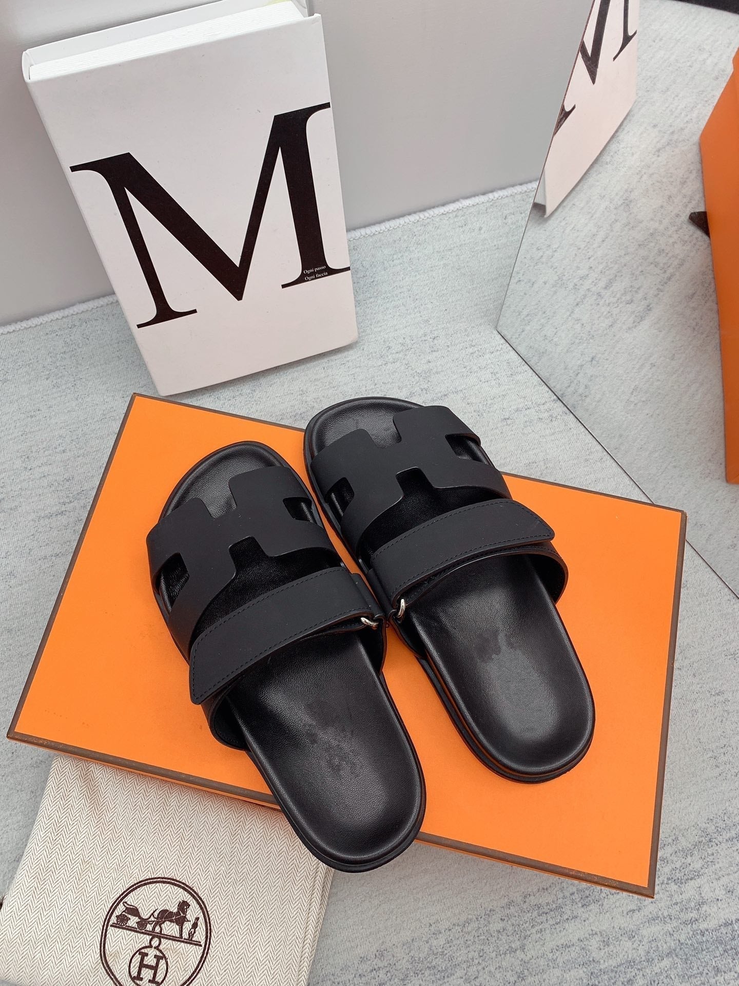 Chypre Sandal Calfskin